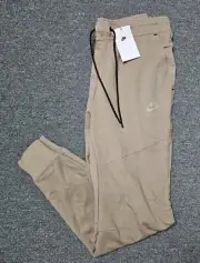 Nike Sportswear Tech Fleece Khaki Men's Jogger Sweatpants Sz Medium (DX0826-247)