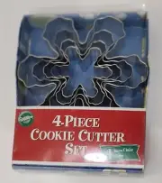 Wilton Nesting Snowflake Cookie Cutter Set Metal Cutters 4 Piece Set Holidays