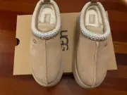 UGG Tazz SAND Platform Slipper US Women Size 7 NEW IN BOX SOLD OUT