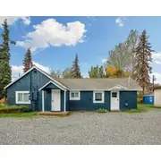 #1 Pendleton Cottage / Midtown Hideaway / & More