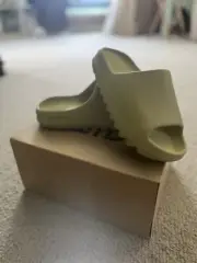 Size 9 Adidas Yeezy Slide Resin (2022)