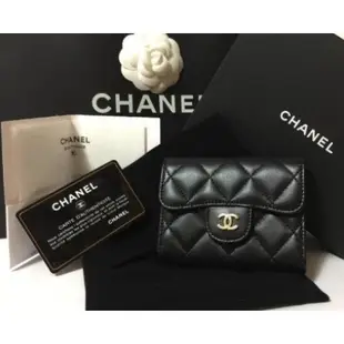 現貨二手 CHANEL 香奈兒 荔枝紋 金扣 零錢包黑色 白色 卡夾 皮夾 短夾 A31504 現貨