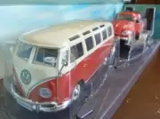 1 24 1 25 Maisto Samba Bus Beetle Show Haulers