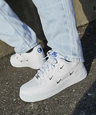 【日本海外代購】Nike Air Force 1 全白 白色 銀色 白銀 立體小勾 泫雅 小白鞋 CT1990-100