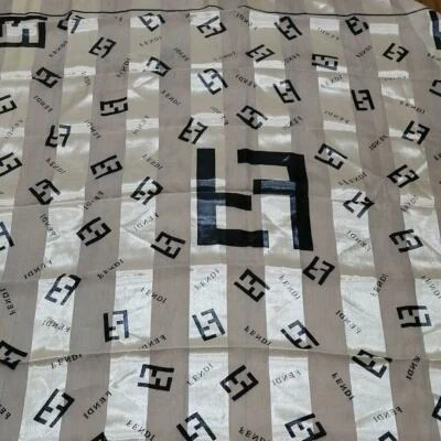 Fendi scarf silk large format size 85 x 85 cleaned Nearly unused ladies fashion