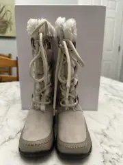 Nine West Girl's Daphne Faux Fur Lined Lace-Up Boots ~ Beige Microsuede ~ 1 M