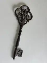 Victorian Key Cathedral Door Iron Skeleton Patina Collector Paperweight METAL,so