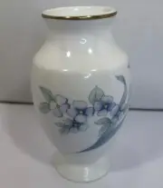 Christopher Stuart Fine Bone China Mini Floral Vase Y 1521 With Gold Trim 4.25