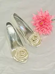 NWB Michelangelo Bridal Shoes size 5, Ivory Rosette Rose & Satin, Calista ivory