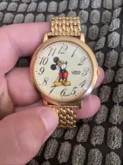 Seiko Lorus Mickey Mouse Watch # V501-0A20 New battery Vintage
