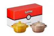 Mini Cocotte Le Creuset Pokemon Collection Pikachu Eevee set
