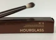 Hourglass Brush N°6 (TAPERED BLENDER BRUSH) As Pictured