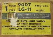 SQUARE D 9007 LG 11 Large Roller Lever Operated Limit Switch 9007 LG-11