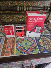 Brand NEW Accu-Chek Guide Me Meter Testing Kit w/100 Test Strips & 100 Lancets