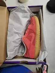 Nike SB Dunk Low 'Adobe" DV5429-600 ADOBE RED/GUM Size 9.5 US