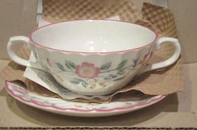 NIB Churchill Briar Rose Soup Cup/Bowl & Plate/Stand, Staffordshire England