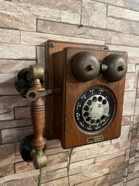在飛比找Yahoo!奇摩拍賣優惠-美國古董橡木轉盤式壁掛電話 #123247