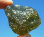Libyan Desert Glass Meteorite Tektite impact Cintamani( 455 ct) Dark Green Gem A