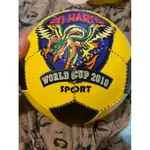 絕版 二手 ED HARDY 2010 WORLD CUP 世界杯 記念 收藏 足球  擺飾