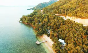 阿拉姆 - 英達 - 布桑加海灘別墅Alam Indah Busuanga Beach Villas