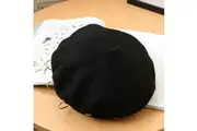 Balck Unisex Beanie Lady Wool French Beret Hat Cap Winter Warm Iron Ring Design Rock