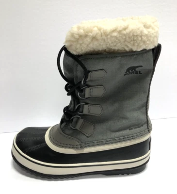 Sorel Women's Winter Carnival, Gray Winter Boots, Size 7 M.