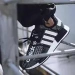 AYMOS X ADIDAS NMD_R1 黑 白 蛇紋 夜光 聯名 EH2204 男鞋