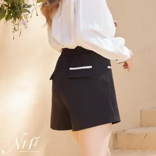 【N147】時尚撞色後鬆緊腰西裝短褲《T215》(韓國女裝/現貨商品)