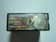 1x Relay 24 2xUM 250V 8A SCHRACK RP820024 #20-7b/C