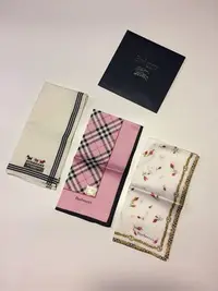 在飛比找Yahoo!奇摩拍賣優惠-BURBERRY 日本製純棉手帕 小方巾 全新