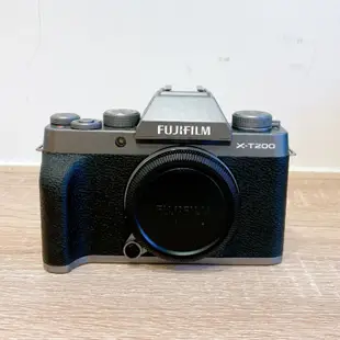( 富士入門無反相機 ) Fujifilm X-T200 富士  二手 無反相機 小巧輕便 林相攝影