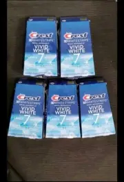 5 Crest 3D Whitestrips Vivid White 7 Levels Whiter, 12 Treatments Each Box 04/26