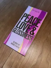 Benefit Peace Love Glossiness Lip Gloss Set