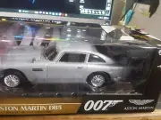 Auto World 007 Aston Martin DB5 1/18 scale diecast car