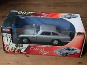 JOYRIDE 39413 JAMES BOND 007 CASINO ROYALE 1965 ASTON MARTIN DB5, 1/18, NEW MIB