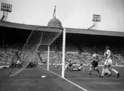 Soccer - FA Cup Final - Wolverhampton Wanderers v Blackburn 1960 OLD PHOTO 9