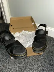 Dr Marten Sandals Women’s Size 11 (NEW)