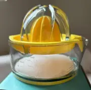 Multi Citrus Juicer Manual Press Lemon Orange Squeezer w Bowl & Strainer NIB