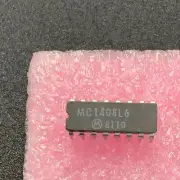 MC1408L6 - MOTOROLA - VOLTAGE-OUTPUT 8-BIT DIGITAL-TO-ANALOG CONVERTER