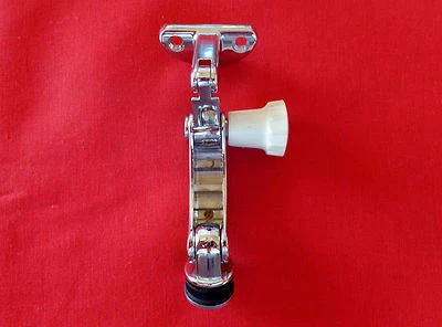VW KARMANN GHIA 1960-1974 COUPE QTR WINDOW LATCH, RIGHT SIDE COMPLETE SET! NEW!!