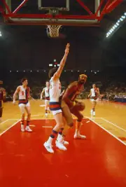 Wilt Chamberlain Of The Los Angeles Lakers 1972 OLD BASKETBALL PHOTO 2