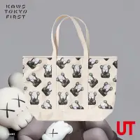 在飛比找蝦皮購物優惠-Uniqlo X Kaws 托特包 斜背包 聯名款