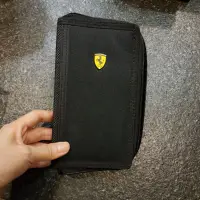 在飛比找蝦皮購物優惠-全新未使用正品 Ferrari 法拉利品牌週邊商品 護照套 