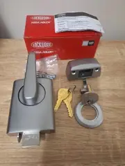 Lockwood 002 Deadlatch / Deadlock With Lever & Metal Frame Strike