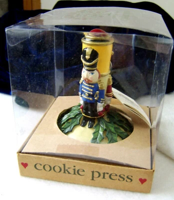 Shaker Hearth Cookie Press - Toy Soldier Handle with Terracotta press - New