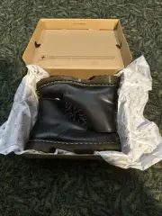 DR MARTENS 1460 SMOOTH LEATHER LACE UP BOOTS BLACK