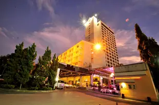 坡平城堡酒店Pornping Tower Hotel