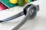 TJAYZ NEW Lime Squeezer Manual Juicer Citrus Press Juice Durable Metal Kitchen