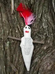 SKULL IN TOP HAT VOODOO DOLL POPPET RED & PINK FEATHERS