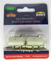 BNIB OO Gauge Bachmann 44-536 Two Domestic / Small Industrial Tanks - Depot